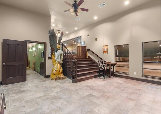 10431 N P Street, La Porte, TX 77571