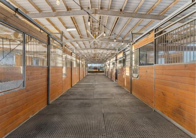 10431 N P Street, La Porte, TX 77571