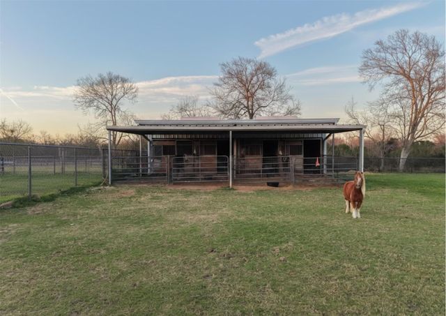 10431 N P Street, La Porte, TX 77571