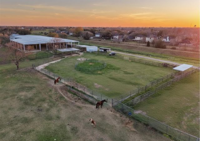 10431 N P Street, La Porte, TX 77571