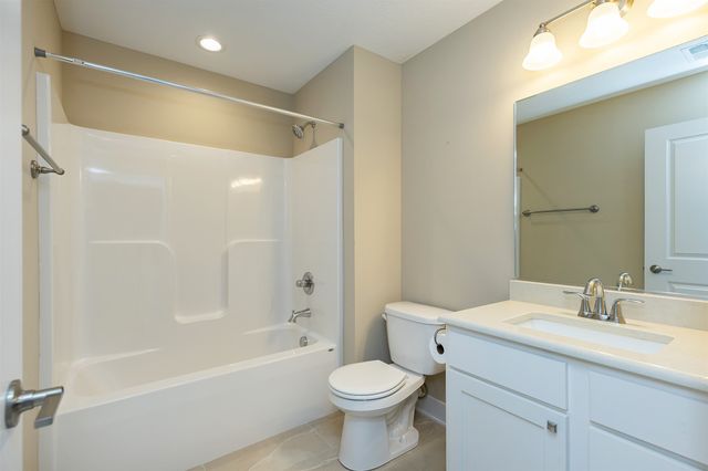 2210 SW Westwood Street, Ankeny, IA 50023