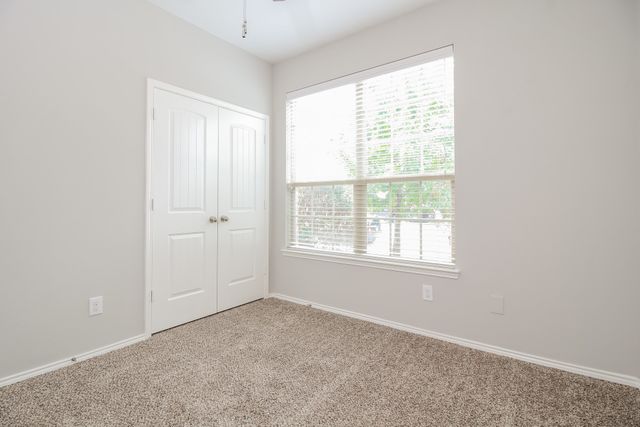 1333 Shelley Drive, Burleson, TX 76028