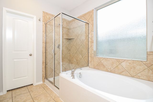 1333 Shelley Drive, Burleson, TX 76028