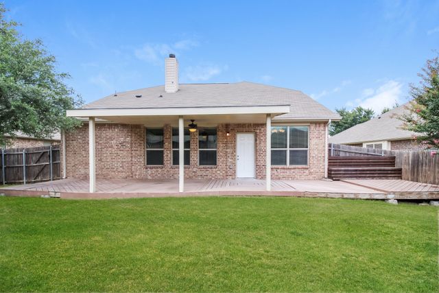 1333 Shelley Drive, Burleson, TX 76028