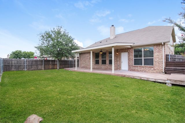 1333 Shelley Drive, Burleson, TX 76028