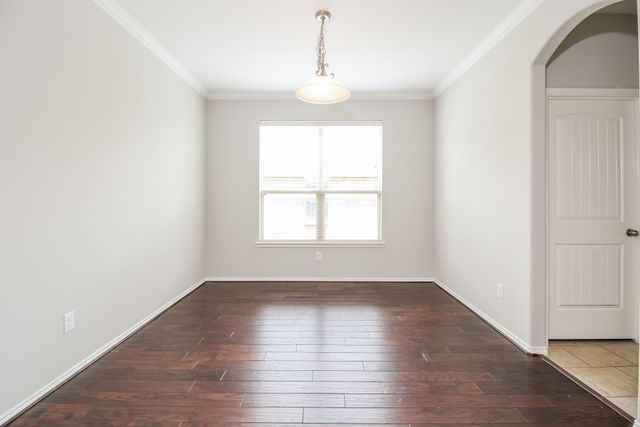 1333 Shelley Drive, Burleson, TX 76028