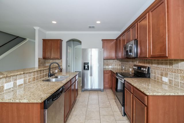 1333 Shelley Drive, Burleson, TX 76028