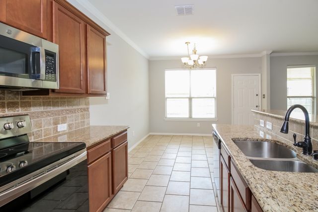 1333 Shelley Drive, Burleson, TX 76028