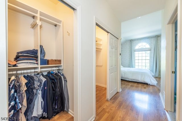 10 Ebersbach Ln, Roseland Boro, NJ 07068