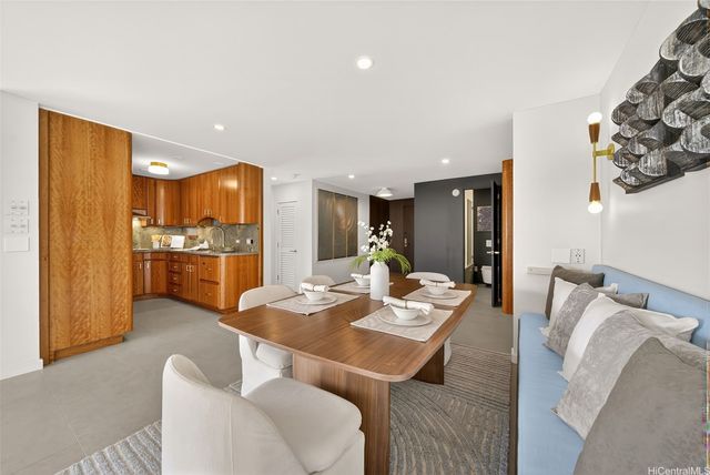 2979 Kalakaua Avenue 804, Honolulu, HI 96815
