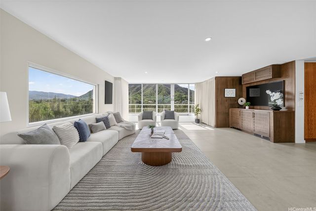 2979 Kalakaua Avenue 804, Honolulu, HI 96815