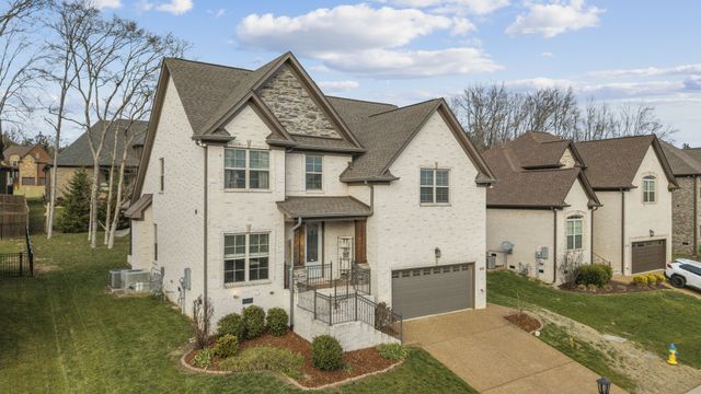 409 Riverstone Pl, Mount Juliet, TN 37122