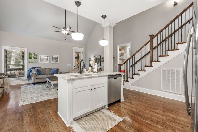 409 Riverstone Pl, Mount Juliet, TN 37122