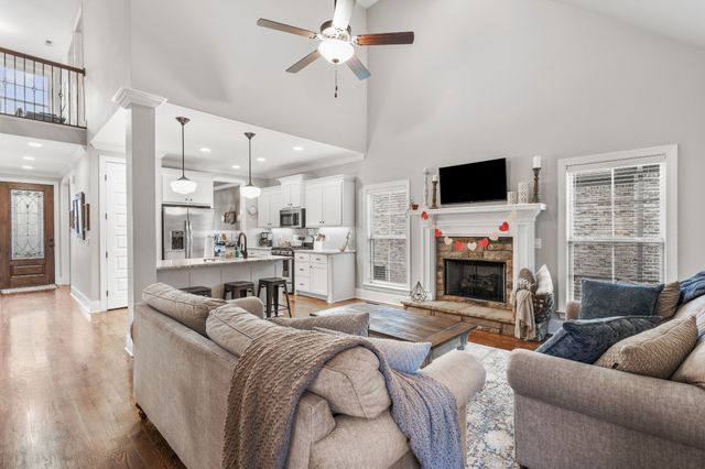 409 Riverstone Pl, Mount Juliet, TN 37122