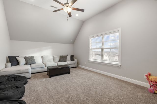 409 Riverstone Pl, Mount Juliet, TN 37122