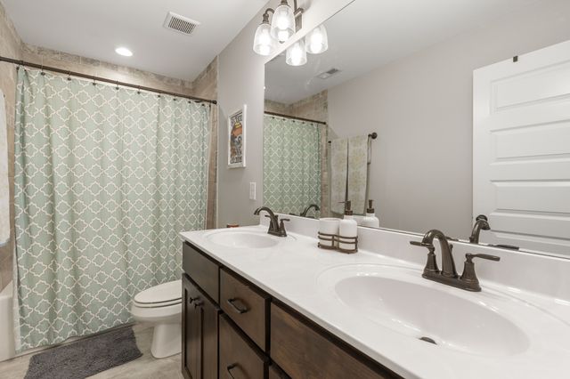 409 Riverstone Pl, Mount Juliet, TN 37122