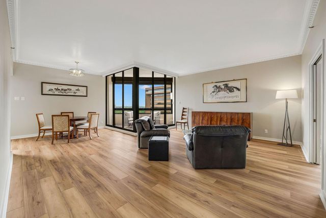 5555 Del Monte Drive 1104, Houston, TX 77056