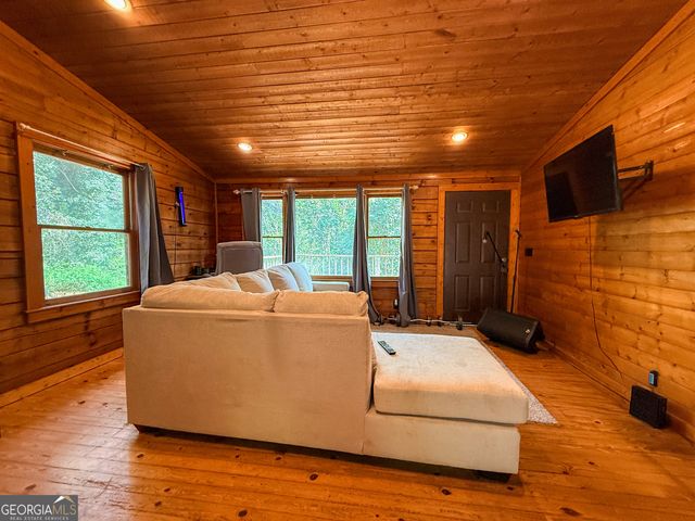 170 Hillcrest Avenue, Cornelia, GA 30531