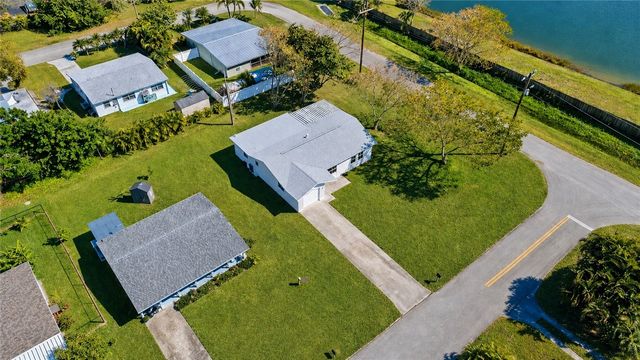 1310 4th Avenue, Vero Beach, FL 32960