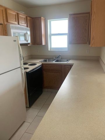 220 Columbia Drive 33, Cape Canaveral, FL 32920