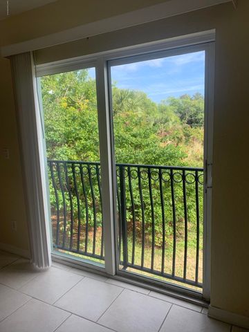 220 Columbia Drive 33, Cape Canaveral, FL 32920