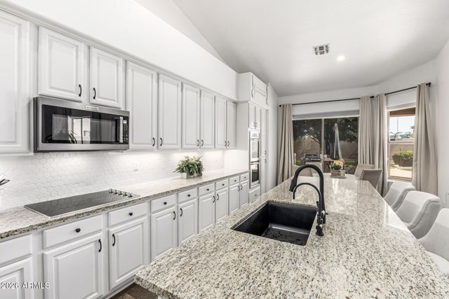 1581 S KAREN Drive, Chandler, AZ 85286