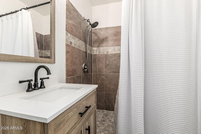 1581 S KAREN Drive, Chandler, AZ 85286