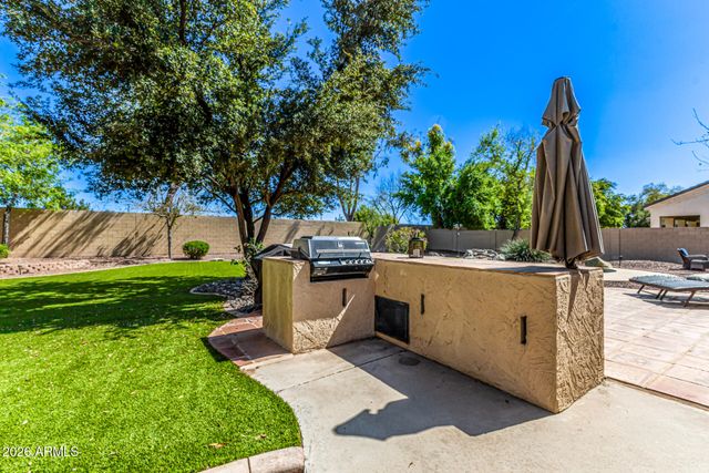 1581 S KAREN Drive, Chandler, AZ 85286