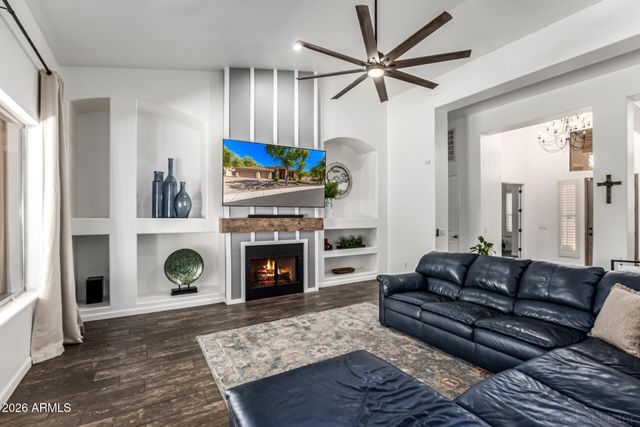 1581 S KAREN Drive, Chandler, AZ 85286