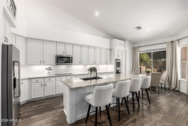 1581 S KAREN Drive, Chandler, AZ 85286