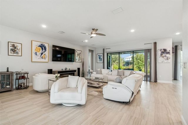 4952 SURFSIDE CIRCLE, Bradenton, FL 34211