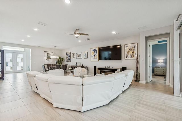 4952 SURFSIDE CIRCLE, Bradenton, FL 34211