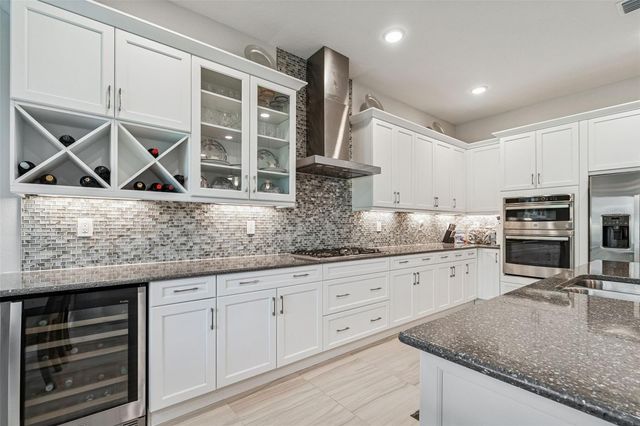 4952 SURFSIDE CIRCLE, Bradenton, FL 34211