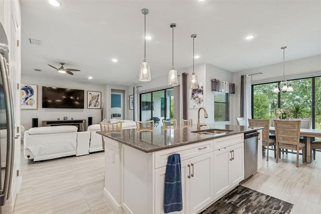 4952 SURFSIDE CIRCLE, Bradenton, FL 34211