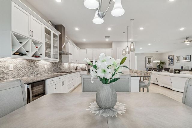4952 SURFSIDE CIRCLE, Bradenton, FL 34211