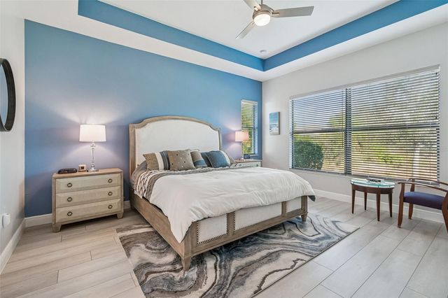 4952 SURFSIDE CIRCLE, Bradenton, FL 34211