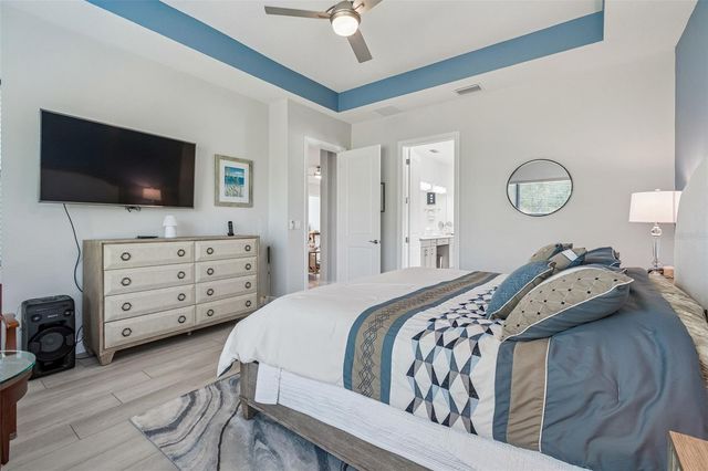 4952 SURFSIDE CIRCLE, Bradenton, FL 34211