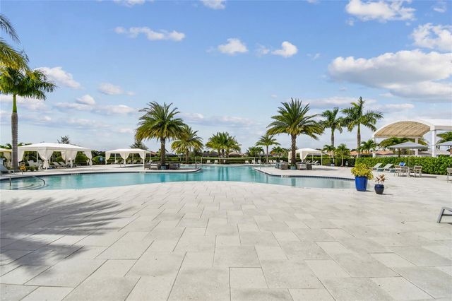 4952 SURFSIDE CIRCLE, Bradenton, FL 34211