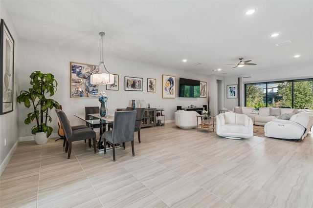 4952 SURFSIDE CIRCLE, Bradenton, FL 34211