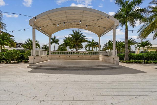 4952 SURFSIDE CIRCLE, Bradenton, FL 34211