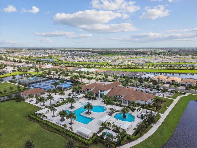4952 SURFSIDE CIRCLE, Bradenton, FL 34211