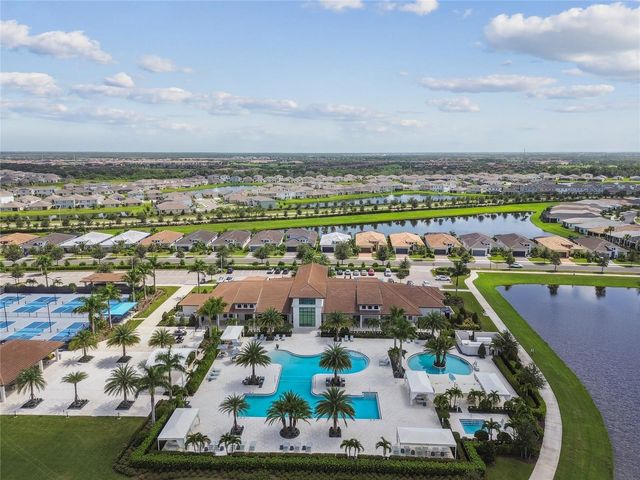4952 SURFSIDE CIRCLE, Bradenton, FL 34211
