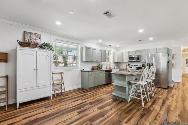 9152 Woodbine St, Baton Rouge, LA 70815