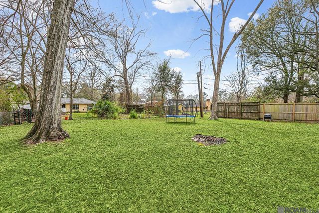 9152 Woodbine St, Baton Rouge, LA 70815