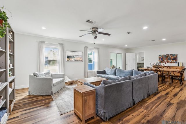 9152 Woodbine St, Baton Rouge, LA 70815