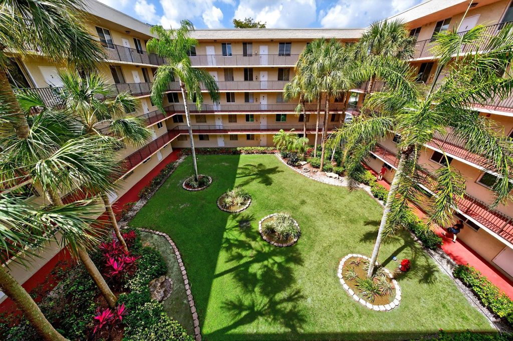 3223 Riverside Drive C-406, Coral Springs, FL 33065