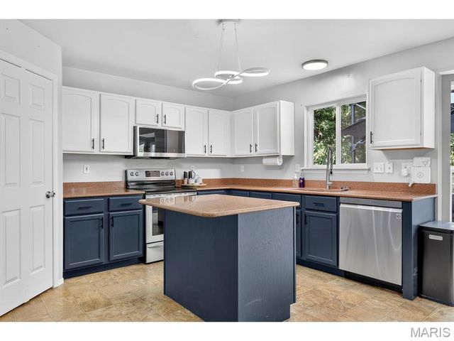 15 Millers Court, O'fallon, MO 63366