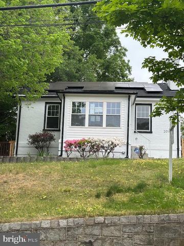 2016 32ND ST SE, Washington, DC 20020
