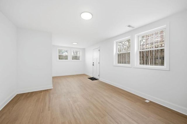 2016 32ND ST SE, Washington, DC 20020
