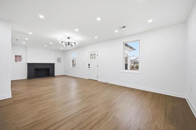 2016 32ND ST SE, Washington, DC 20020